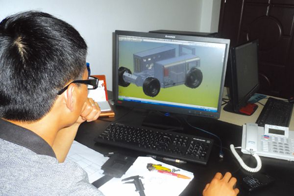 專業(yè)設(shè)計(jì)軟件,如Solidworks